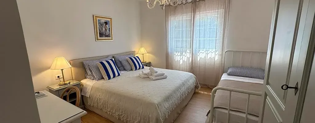 GARDEN VIEW ROOM